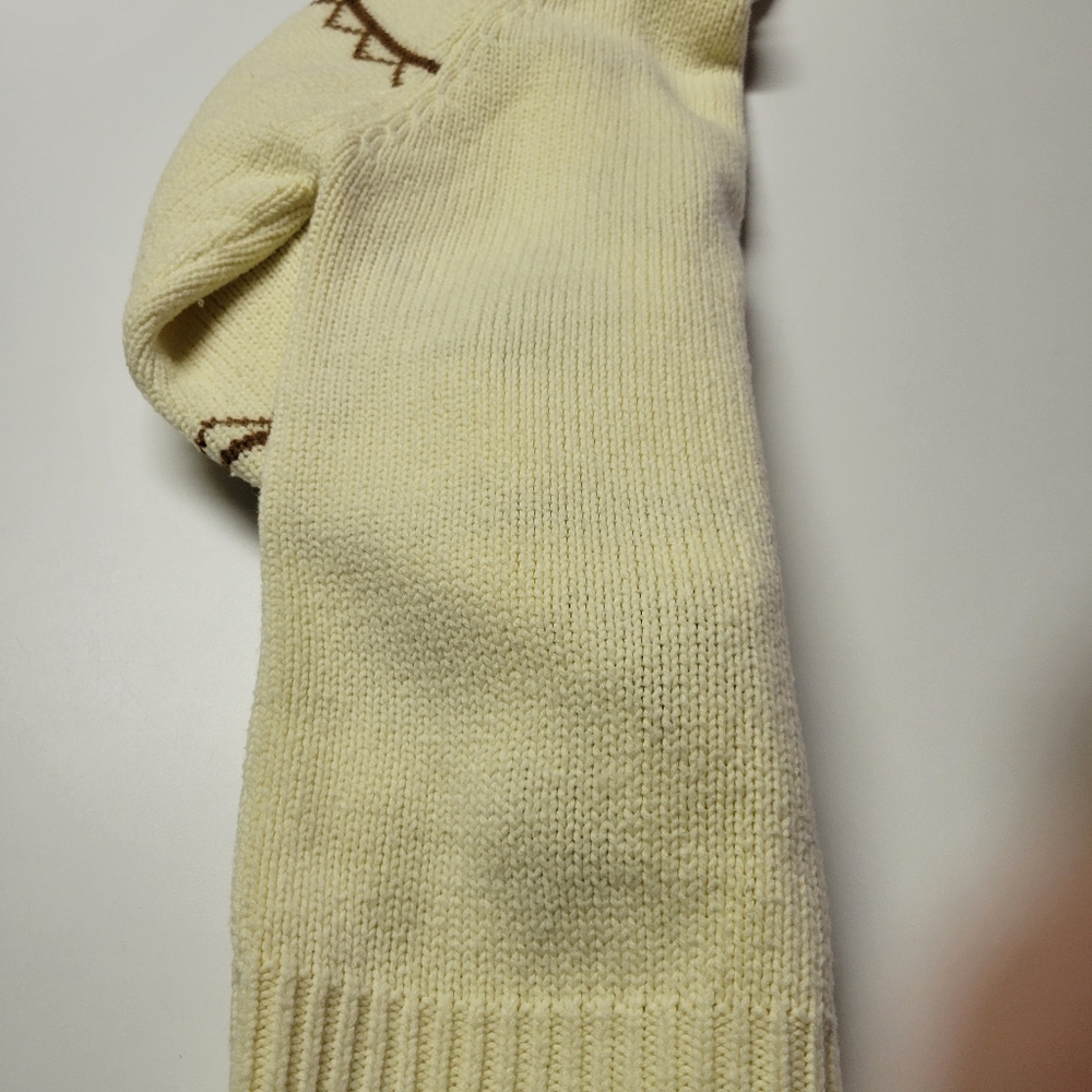 Sweater - Picture 6 of 6